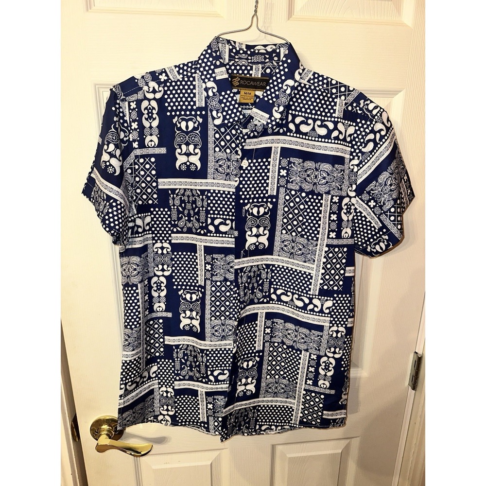 Rocawear Men's Short Sleeve Button-Up Shirt, Size M
